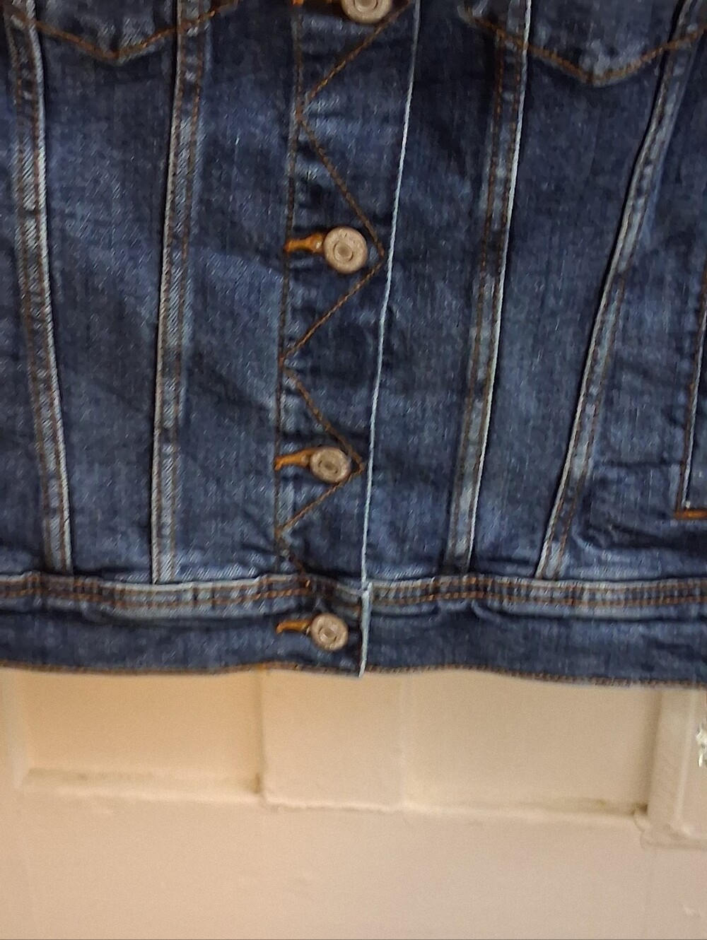 Old Navy Women's Size Small Distressed Denium Trucker Jacket - Picture 8 of 14